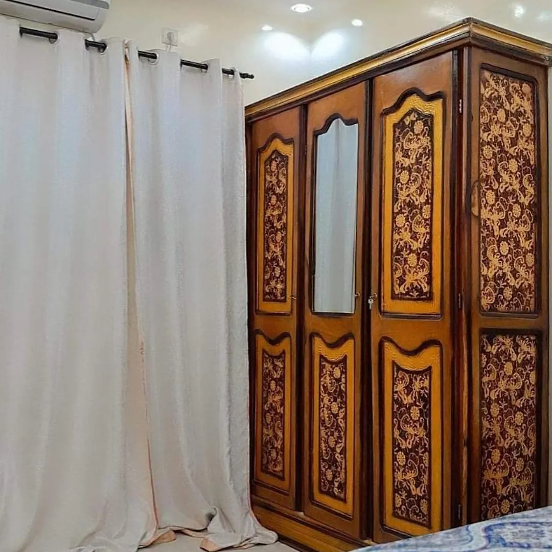 Studio Meubles Dakar 0*,